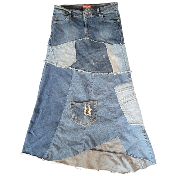 UPCYCLED Mixed Blue Jean Denim Patchwork Distressed Maxi Skirt Waist 32 Sz 11 - Picture 1 of 16